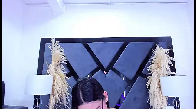 KylieWhite online show from 19, 2, 2025