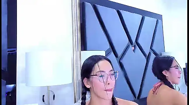 KylieWhite online show from 17, 2, 2025