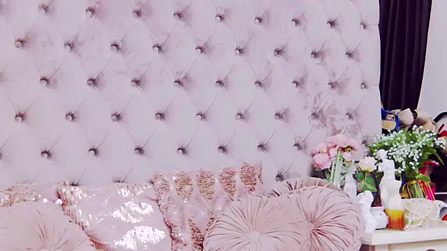 PenelopeLynnx online show from 15, 4, 2026