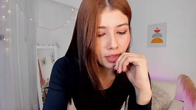 viooletaa online show from 3, 10, 2025