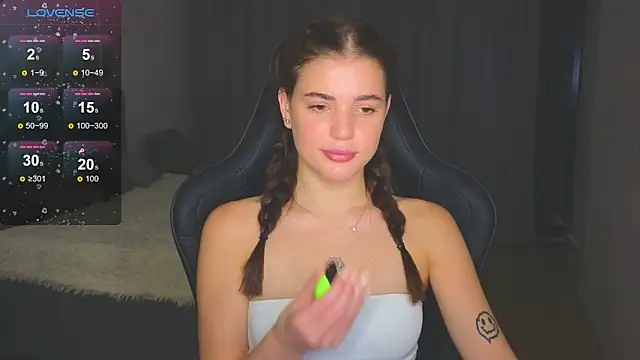 adrianawow1 online show from 28, 10, 2025