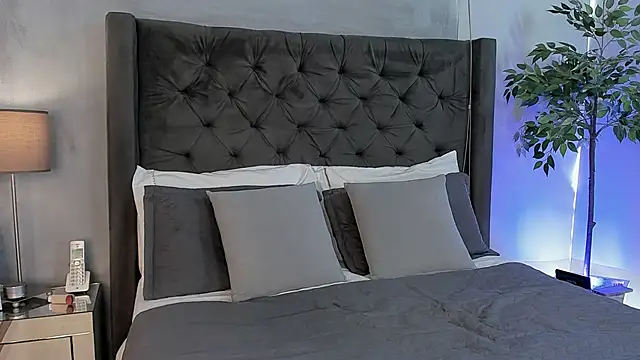 AntonellandJohan online show from 15, 12, 2024