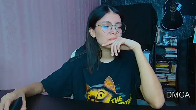 Snapshot of Drea_Foox chatting on 25, 9, 2025 Drea Foox online show from 25, 9, 2025