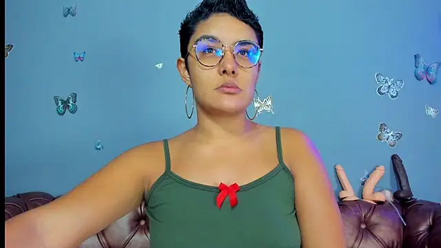 Kaira mosse online show from 15, 11, 2025