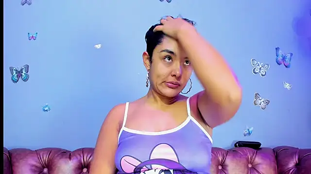 Kaira mosse online show from 11, 11, 2025