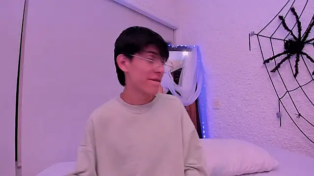 Snapshot of alexandersawyer chatting on 15, 10, 2025 alexandersawyer online show from 15, 10, 2025