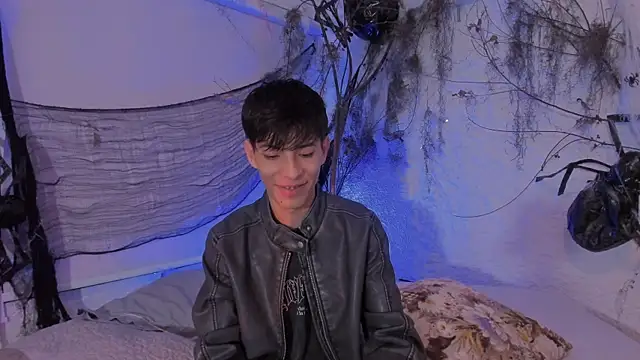 Snapshot of alexandersawyer chatting on 4, 11, 2025 alexandersawyer online show from 4, 11, 2025