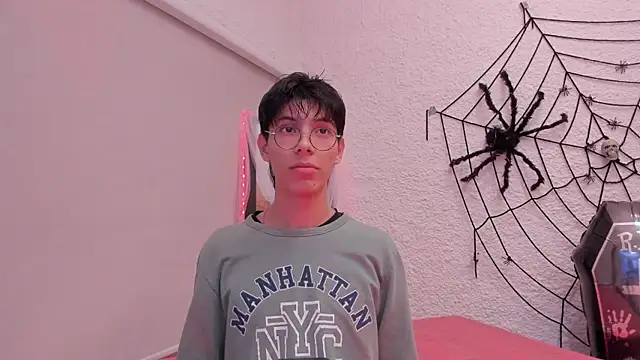 Snapshot of alexandersawyer chatting on 13, 10, 2025 alexandersawyer online show from 13, 10, 2025