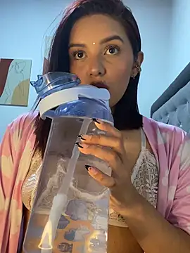 Melanyprada online show from 15, 11, 2025