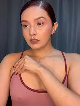 Melanyprada online show from 24, 7, 2026