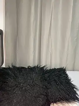 Melanyprada online show from 7, 2, 2026