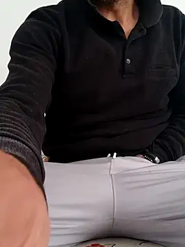 Snapshot of Rdm_b chatting on 22, 11, 2025 Rdm b online show from 22, 11, 2025