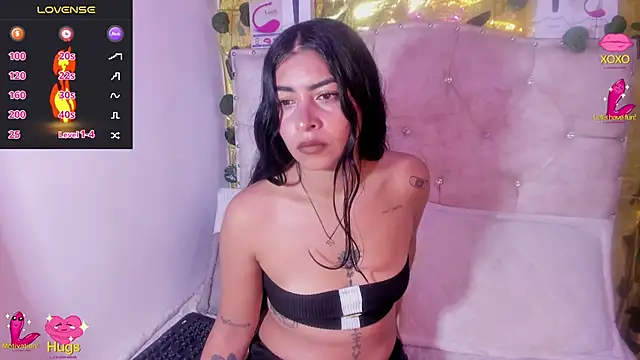 Snapshot of cristalconnorr chatting on 3, 3, 2026 cristalconnorr online show from 3, 3, 2026