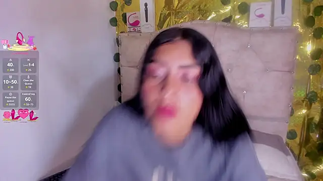 cristalconnorr online show from 4, 5, 2026