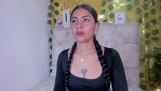 cristalconnorr online show from 13, 5, 2026