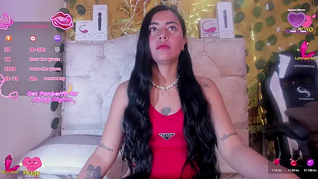 Snapshot of cristalconnorr chatting on 15, 12, 2025 cristalconnorr online show from 15, 12, 2025