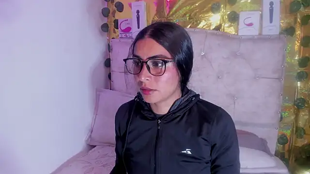 cristalconnorr online show from 23, 4, 2026