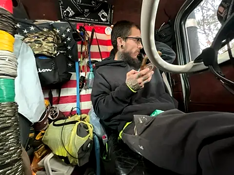 Snapshot of XMeF10 chatting on 1, 12, 2025 XMeF10 online show from 1, 12, 2025