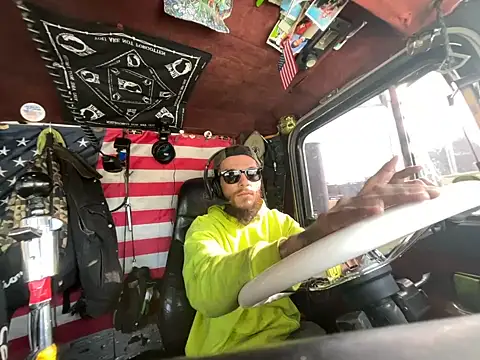 Snapshot of XMeF10 chatting on 15, 1, 2026 XMeF10 online show from 15, 1, 2026