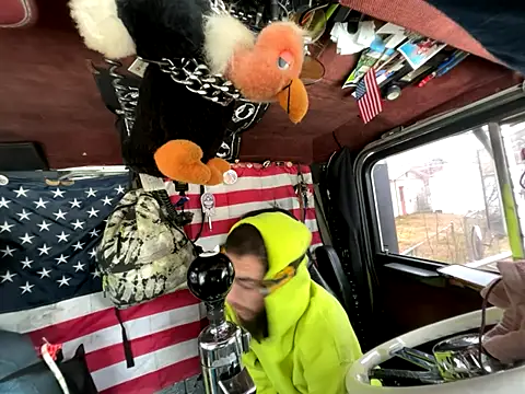 Snapshot of XMeF10 chatting on 14, 12, 2025 XMeF10 online show from 14, 12, 2025