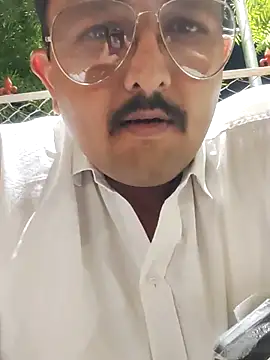 Snapshot of Akhil3290 chatting on 7, 11, 2025 Akhil3290 online show from 7, 11, 2025