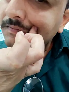 Snapshot of Akhil3290 chatting on 13, 3, 2025 Akhil3290 online show from 13, 3, 2025