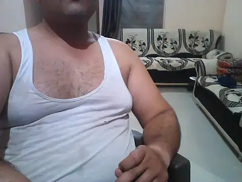Snapshot of Akhil3290 chatting on 8, 7, 2026 Akhil3290 online show from 8, 7, 2026