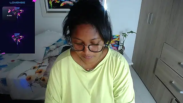 miajoseph  online show from 4, 2, 2025