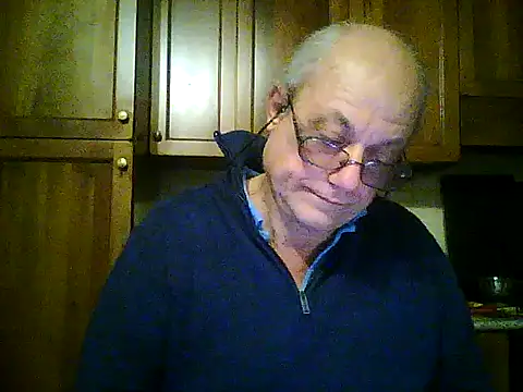 Snapshot of gianbragallini chatting on 18, 12, 2025 gianbragallini online show from 18, 12, 2025
