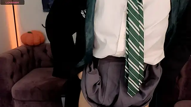 Ruyjin Choi online show from 28, 10, 2025