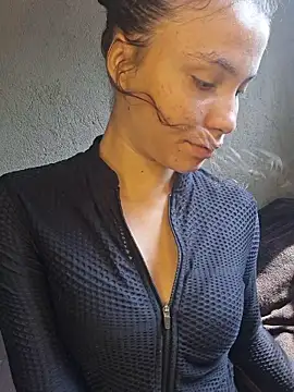 HelenHoltz online show from 28, 10, 2025