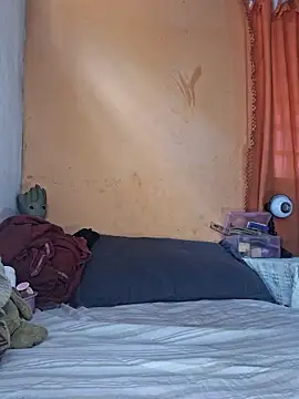 HelenHoltz online show from 15, 4, 2026