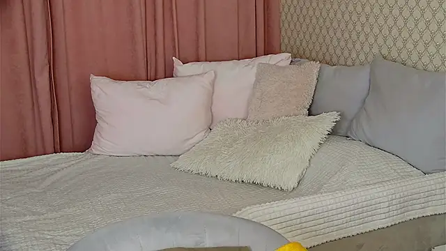 BritneyCruze online show from 20, 2, 2025