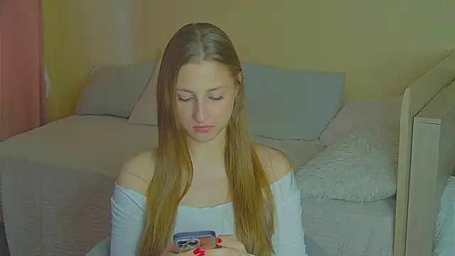 BritneyCruze online show from 5, 12, 2025