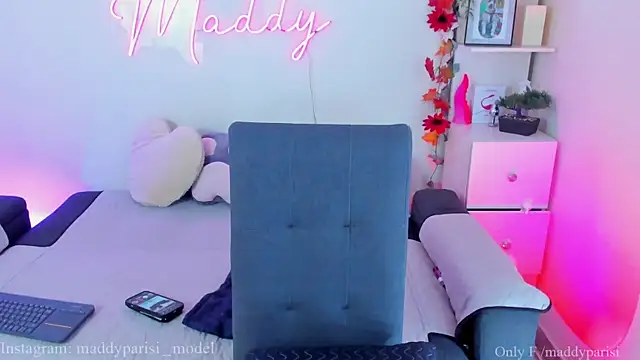 MaddyParisi online show from 20, 5, 2026