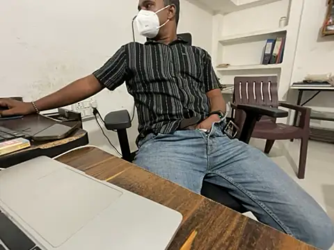 real meet girl finding in online show from 15, 10, 2025