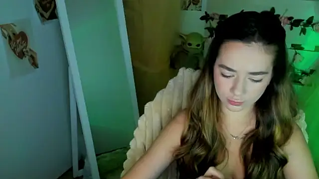 Snapshot of Bella_XO chatting on 24, 6, 2026 Bella XO online show from 24, 6, 2026