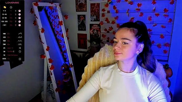 Bella XO online show from 4, 11, 2025