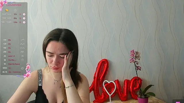 Snapshot of Bella_XO chatting on 25, 5, 2026 Bella XO online show from 25, 5, 2026