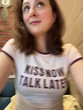 Snapshot of Dina_Tease chatting on 29, 6, 2026 Dina Tease online show from 29, 6, 2026