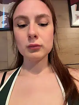 Snapshot of Dina_Tease chatting on 2, 6, 2026 Dina Tease online show from 2, 6, 2026