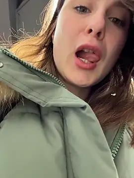 Dina Tease online show from 5, 2, 2026