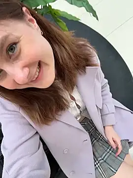Snapshot of Dina_Tease chatting on 28, 5, 2026 Dina Tease online show from 28, 5, 2026