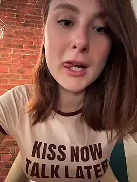 Snapshot of Dina_Tease chatting on 7, 7, 2026 Dina Tease online show from 7, 7, 2026
