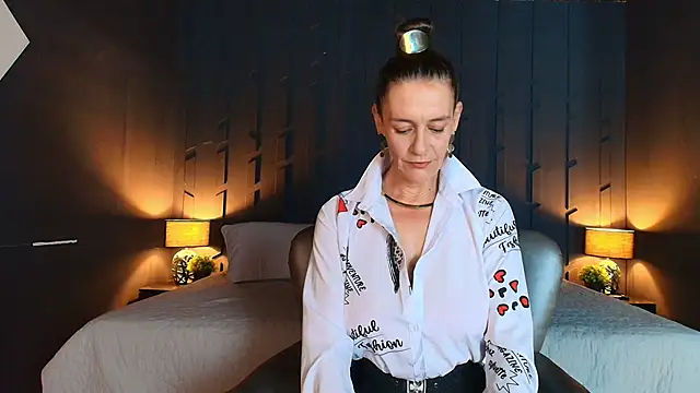 LeanaMature online show from 30, 9, 2025