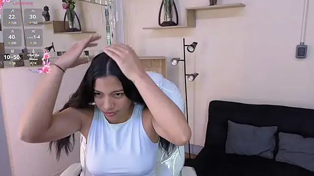 Snapshot of Saray_reyes chatting on 7, 11, 2025 Saray reyes online show from 7, 11, 2025