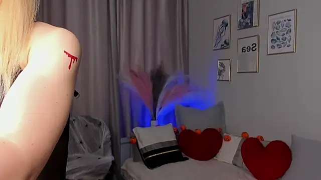 OdetteHarwick online show from 31, 10, 2025