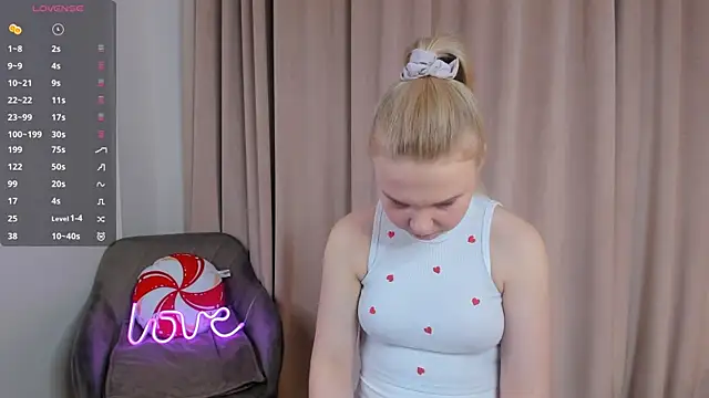 OdetteHarwick online show from 10, 4, 2026