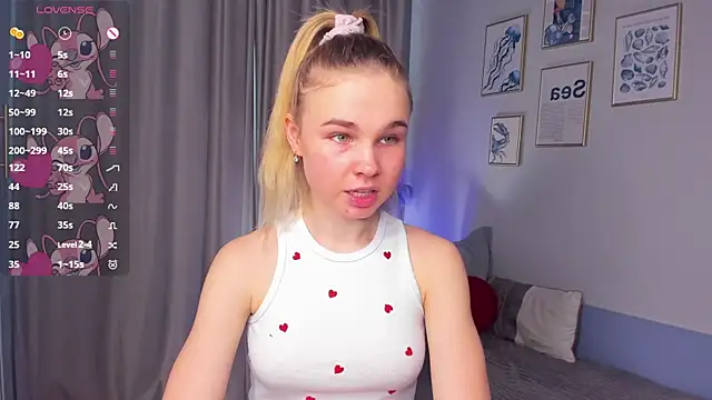 OdetteHarwick online show from 3, 12, 2025