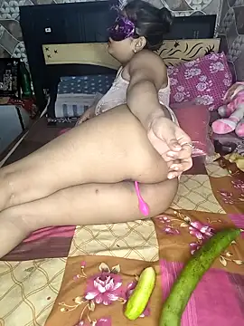 Snapshot of pihu32824 chatting on 2, 10, 2025 pihu32824 online show from 2, 10, 2025